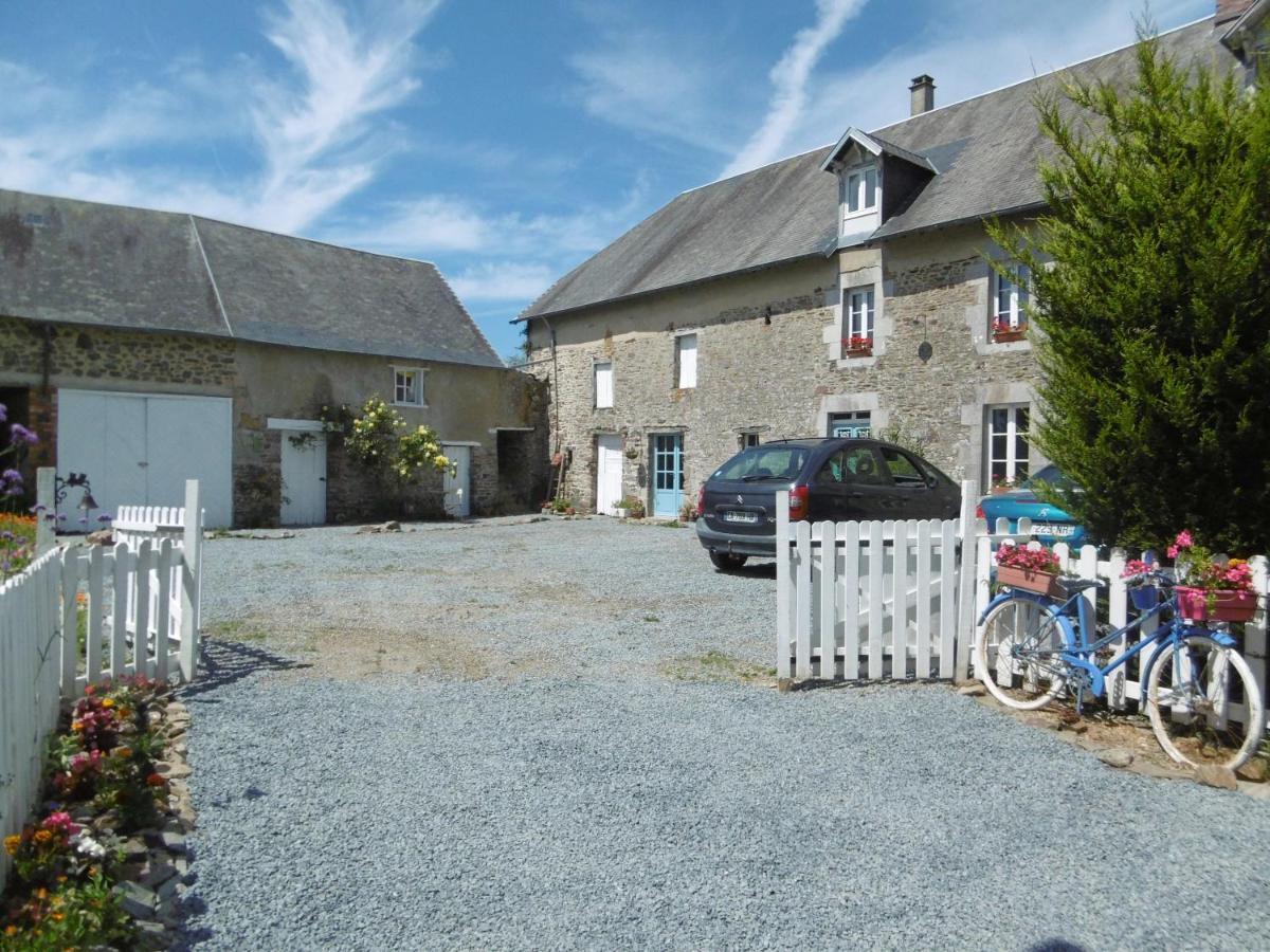 La Bicyclette Bleue Bed & Breakfast Montpinchon Eksteriør bilde