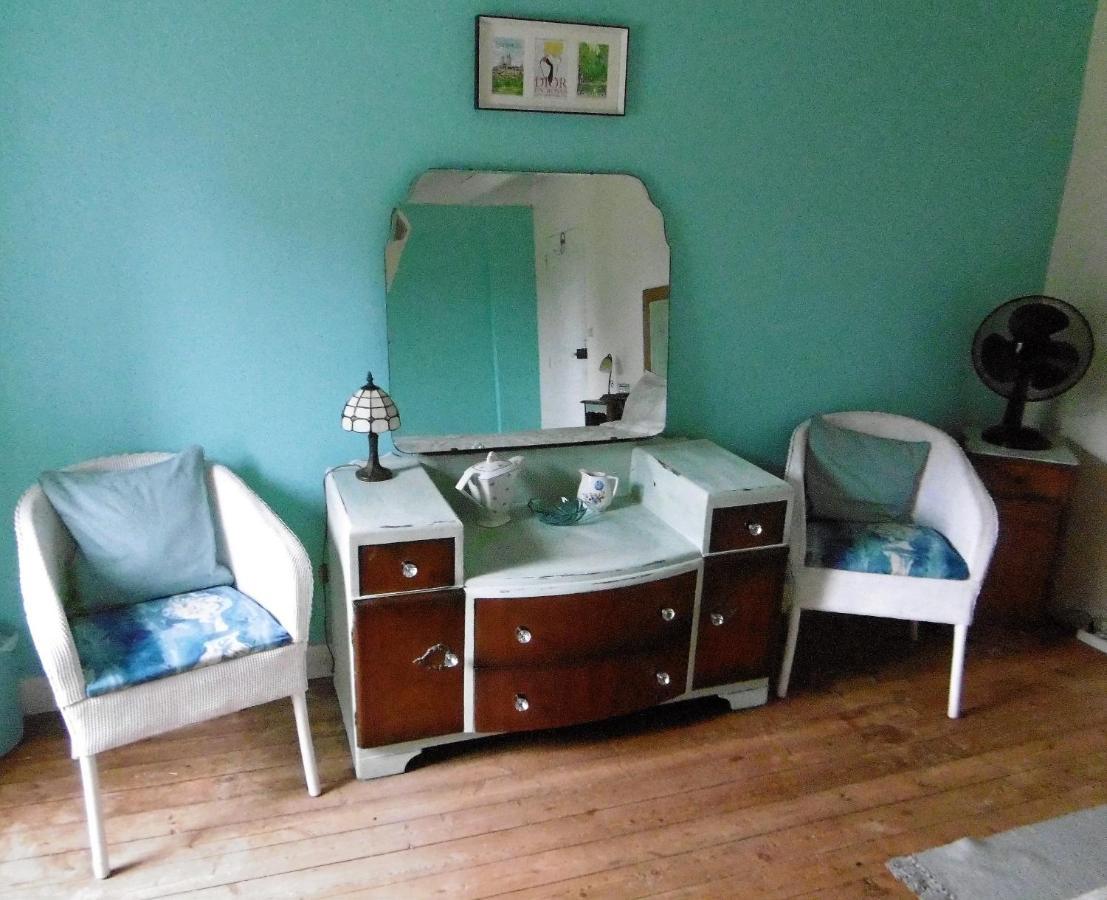 La Bicyclette Bleue Bed & Breakfast Montpinchon Eksteriør bilde