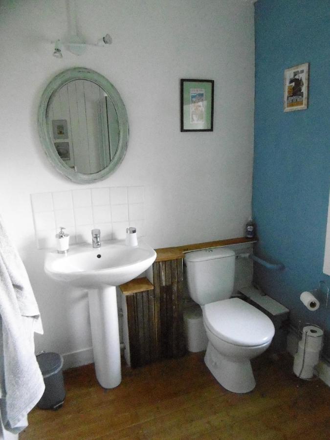 La Bicyclette Bleue Bed & Breakfast Montpinchon Eksteriør bilde